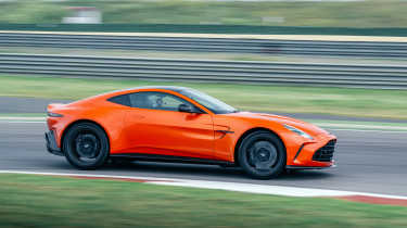 Aston Martin Vantage 2024 track side